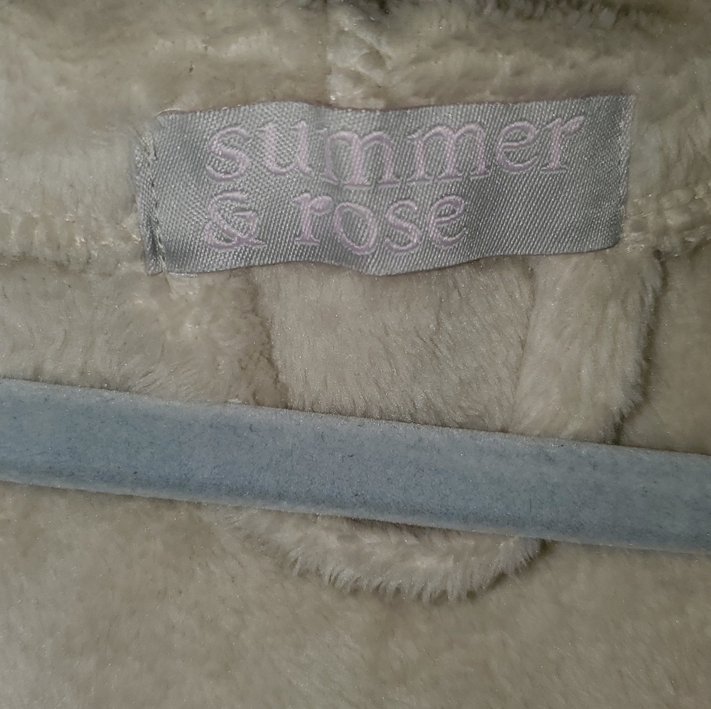 Summer & Rose Robe - Picture 3 of 11